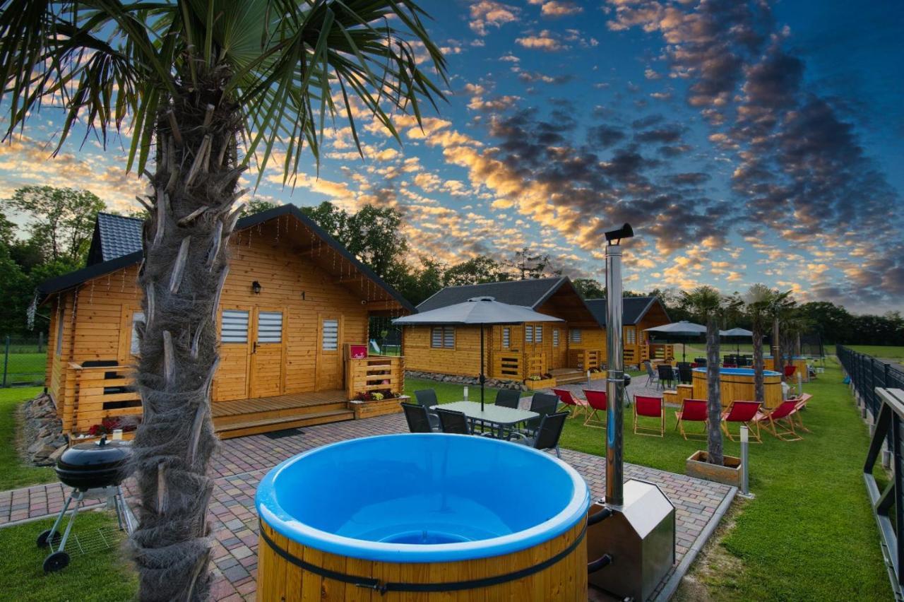 Nocleg Zator Domki Paradise Pod Palmami Exterior photo